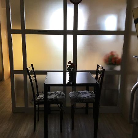 Condominium With Swimming Pool And Viewing Deck Tagaytay City Extérieur photo