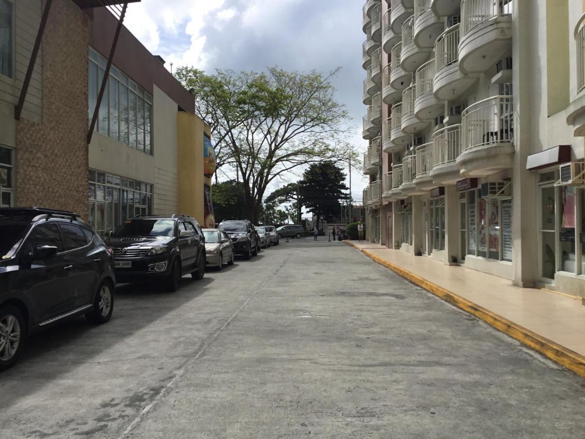 Condominium With Swimming Pool And Viewing Deck Tagaytay City Extérieur photo